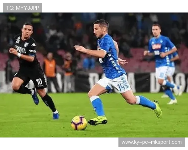 佛罗伦萨利用边路速度频频击穿对手